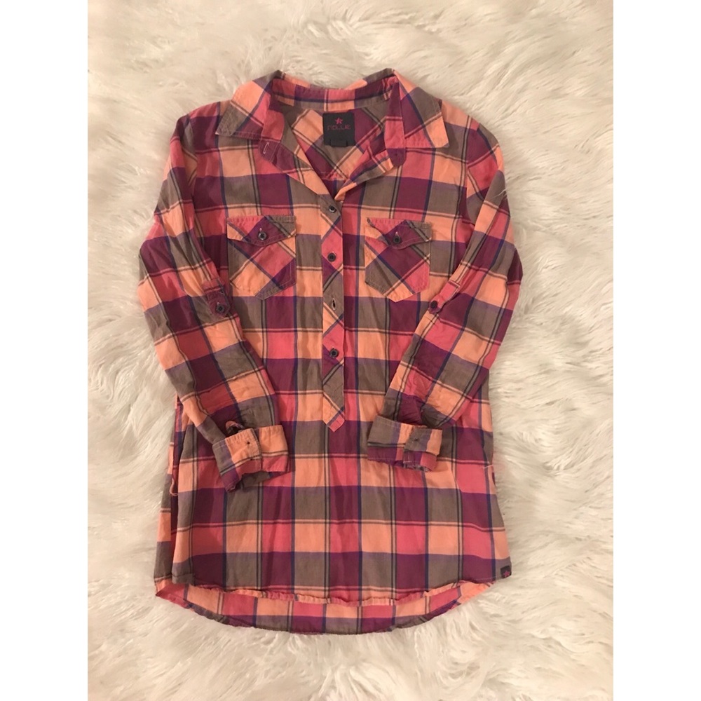 Oversized pink and orange button-up 🧡💕